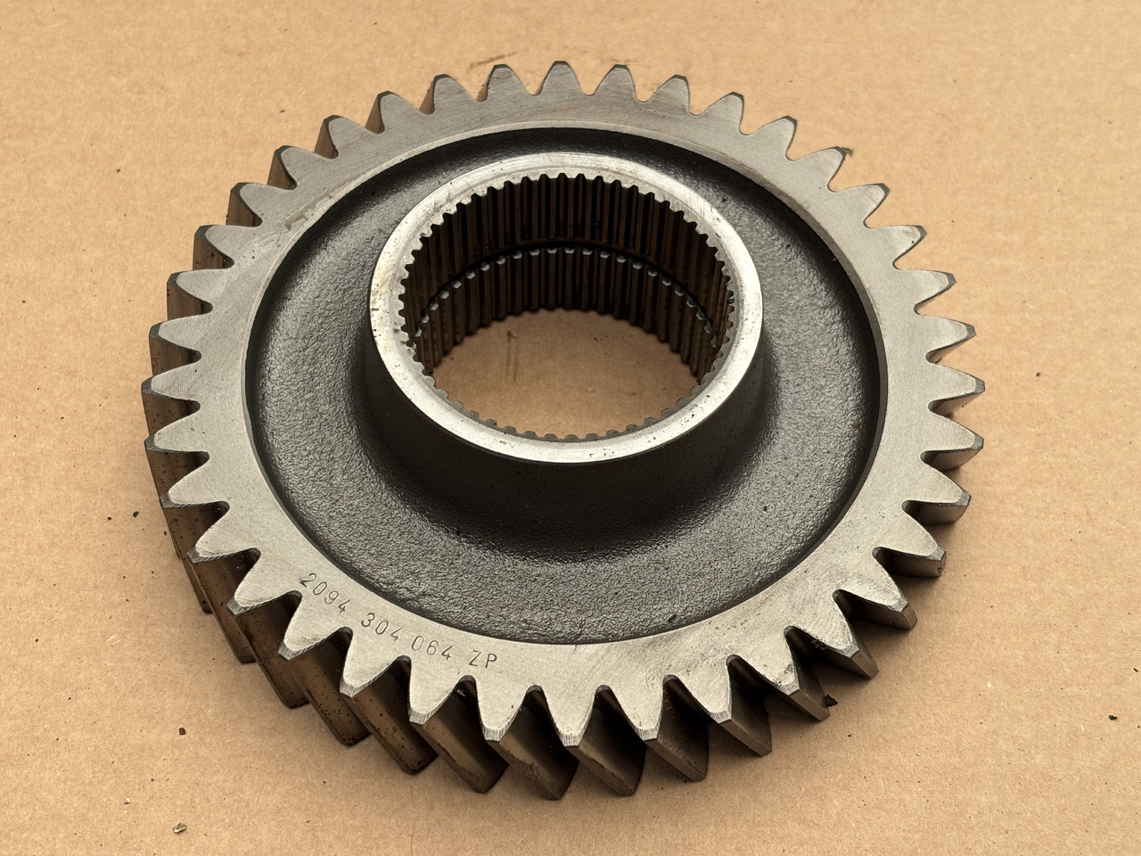 Deutz Fahr Agrotron 230 260 Skrzynia Biegów Tryb Zębatka CZĘŚCI 2094304064 20944040436 - Gearkasse for Landbrugsmaskine: billede 1 Deutz Fahr Agrotron 230 260 Skrzynia Biegów Tryb Zębatka CZĘŚCI 2094304064 20944040436 - Gearkasse for Landbrugsmaskine: billede 1