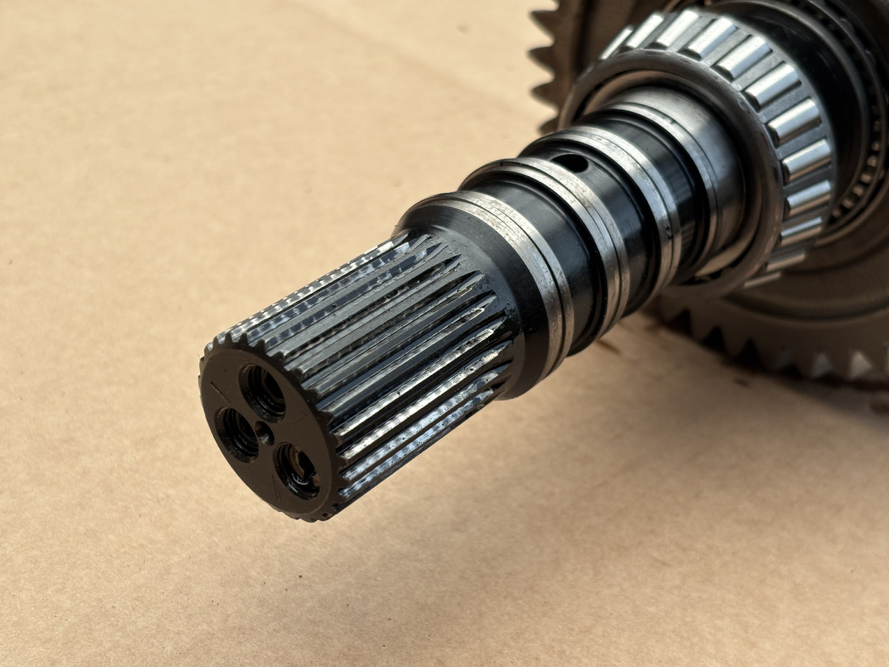 Deutz Fahr Agrotron 230 Skrzynia Biegów Kosz Obudowa Wał Tryb Zębatka Trzpień CZĘŚCI - Gearkasse for Landbrugsmaskine: billede 2 Deutz Fahr Agrotron 230 Skrzynia Biegów Kosz Obudowa Wał Tryb Zębatka Trzpień CZĘŚCI - Gearkasse for Landbrugsmaskine: billede 2