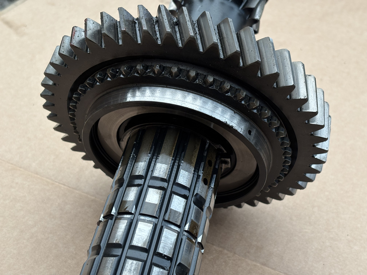 Deutz Fahr Agrotron 230 Skrzynia Biegów Wał Tryb Zębatka Trzpień CZĘŚCI - Gearkasse for Landbrugsmaskine: billede 1 Deutz Fahr Agrotron 230 Skrzynia Biegów Wał Tryb Zębatka Trzpień CZĘŚCI - Gearkasse for Landbrugsmaskine: billede 1