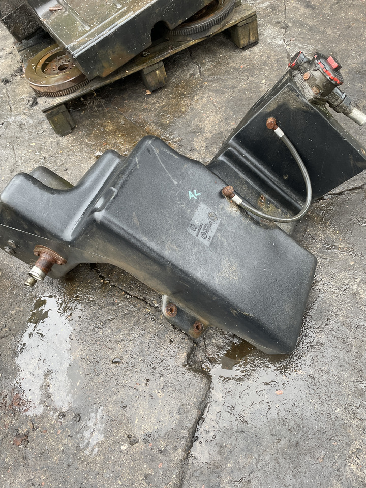 Deutz Fahr Agrotron - zbiornik paliwa 001492284 - Brændstoftank: billede 2 Deutz Fahr Agrotron - zbiornik paliwa 001492284 - Brændstoftank: billede 2