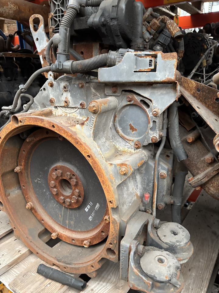 Deutz TCD3.6 L4 TCD3.6 L4 Silnik Blok Kolektor CZĘŚCI 7273490 - Motor og reservedele: billede 4 Deutz TCD3.6 L4 TCD3.6 L4 Silnik Blok Kolektor CZĘŚCI 7273490 - Motor og reservedele: billede 4