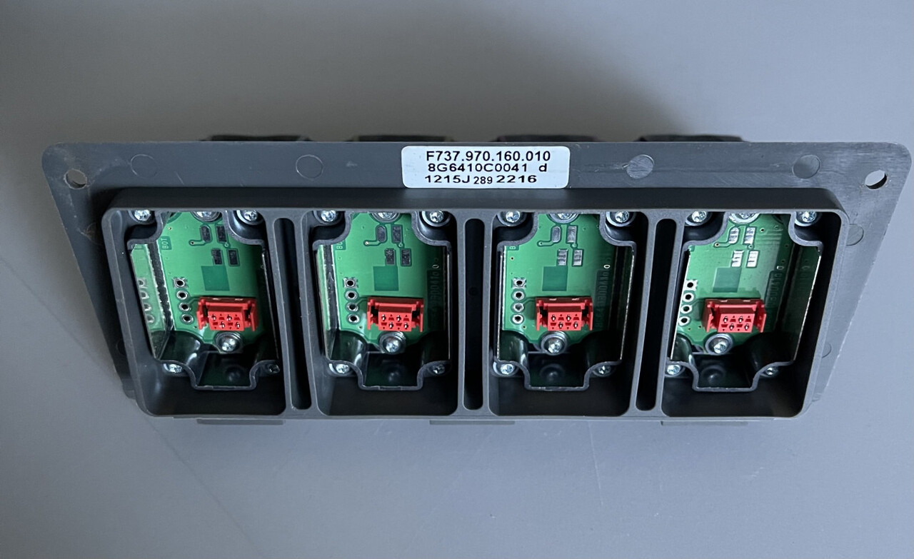 FENDT F737.970.160.010-klawisze hydrauliki Fendt Vario - Hydraulik for Landbrugsmaskine: billede 2 FENDT F737.970.160.010-klawisze hydrauliki Fendt Vario - Hydraulik for Landbrugsmaskine: billede 2