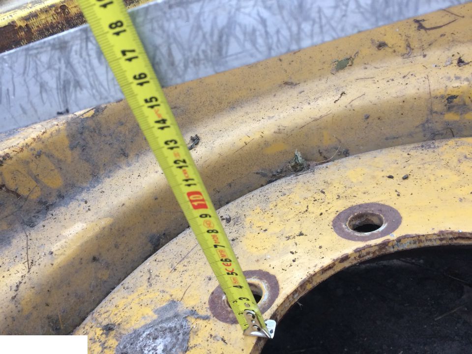 Felgi Cat Caterpillar 12x25 - Fælg for Entreprenørmaskin: billede 2 Felgi Cat Caterpillar 12x25 - Fælg for Entreprenørmaskin: billede 2