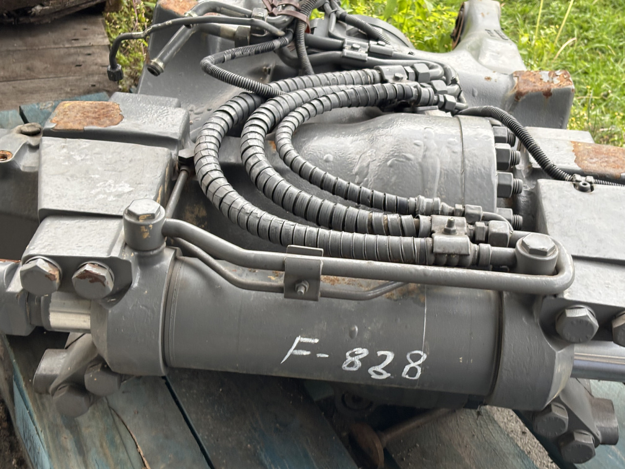 Fendt 828 Obudowa Osi Łuk Osi 755/137 F835300020180 F835300020160 E835300020012 - Bagaksel for Landbrugsmaskine: billede 3 Fendt 828 Obudowa Osi Łuk Osi 755/137 F835300020180 F835300020160 E835300020012 - Bagaksel for Landbrugsmaskine: billede 3