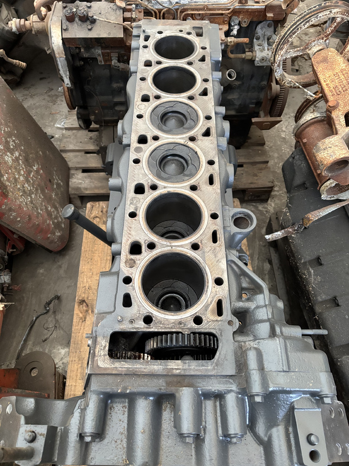 Fendt 946 GEN 7 D1556LE523 MAN Słupek Kompletny - Motor og reservedele for Traktor: billede 2 Fendt 946 GEN 7 D1556LE523 MAN Słupek Kompletny - Motor og reservedele for Traktor: billede 2