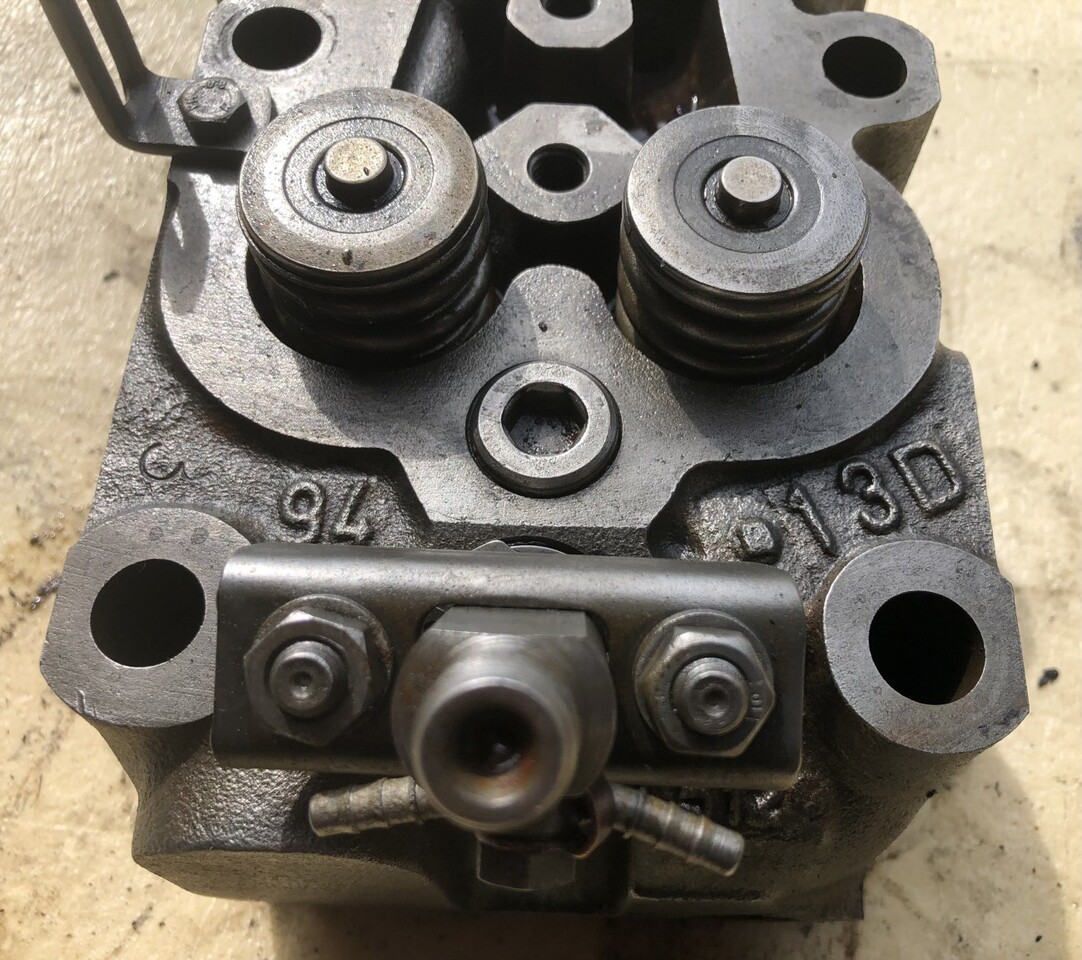 Fendt-głowica/Fendt 509 - Motorhoved for Landbrugsmaskine: billede 2 Fendt-głowica/Fendt 509 - Motorhoved for Landbrugsmaskine: billede 2