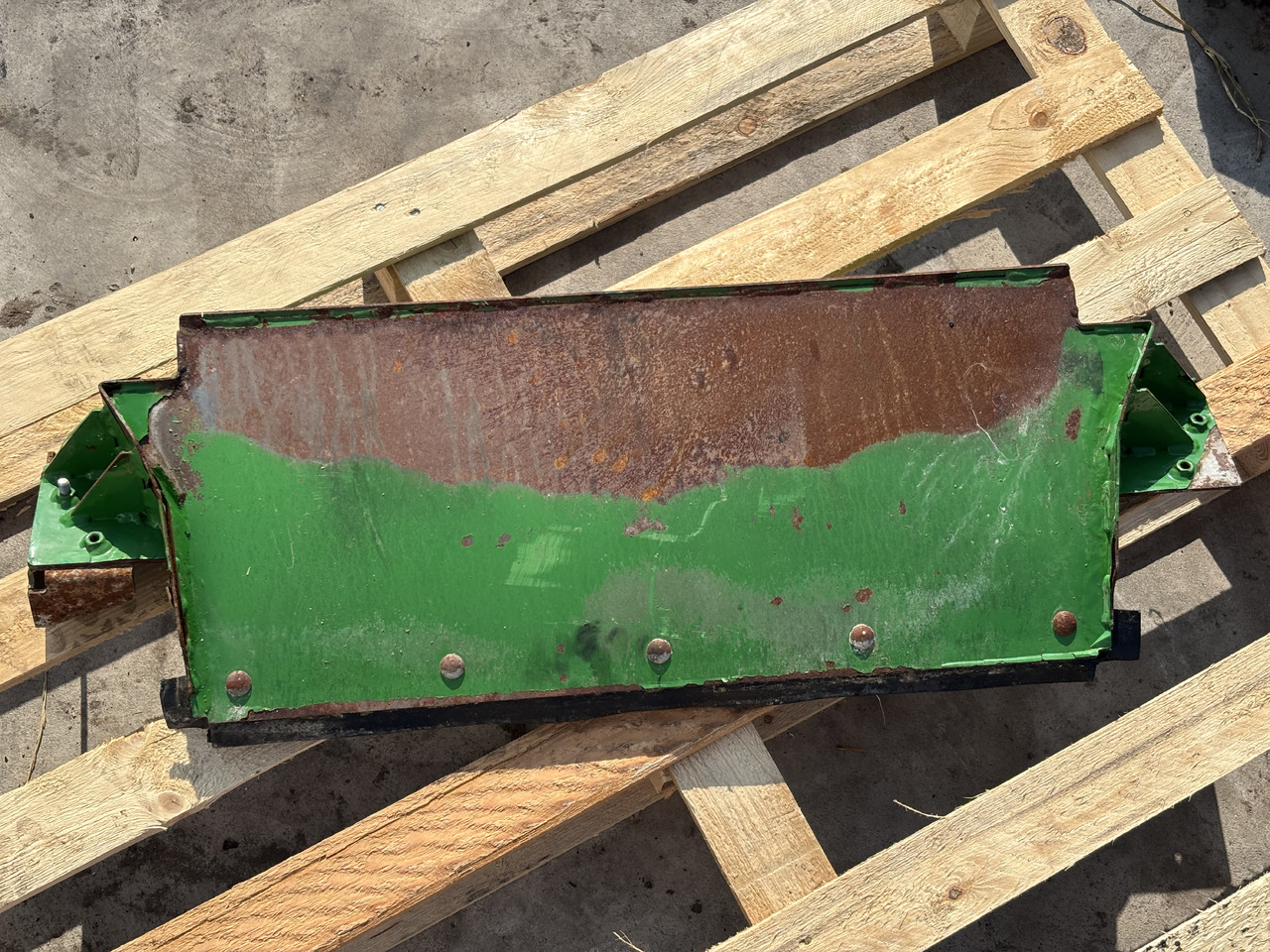 John Deere 8600 Kaptur Osłona Maska AXE46452 - Hætte for Landbrugsmaskine: billede 5 John Deere 8600 Kaptur Osłona Maska AXE46452 - Hætte for Landbrugsmaskine: billede 5