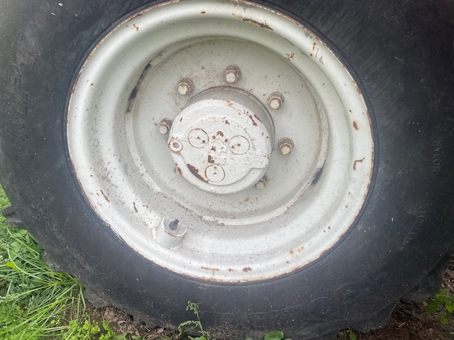 Manitou Felga Felgi 20 cali , 405/70-20 - Fælg for Landbrugsmaskine: billede 2 Manitou Felga Felgi 20 cali , 405/70-20 - Fælg for Landbrugsmaskine: billede 2