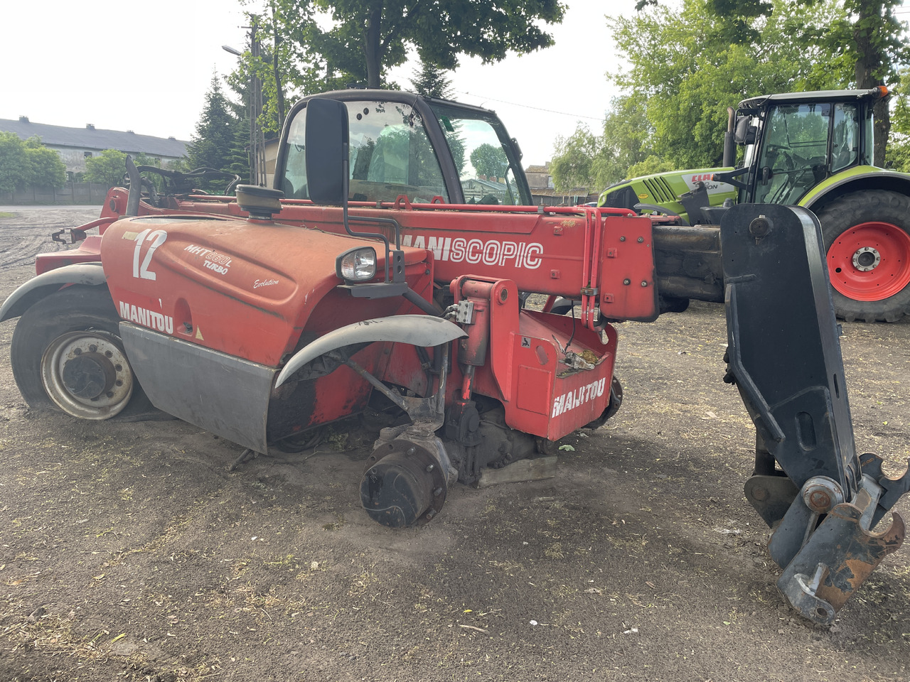 Manitou MHT 860 - części - błotniki drzwi kabina - Dør og reservedele for Landbrugsmaskine: billede 2 Manitou MHT 860 - części - błotniki drzwi kabina - Dør og reservedele for Landbrugsmaskine: billede 2