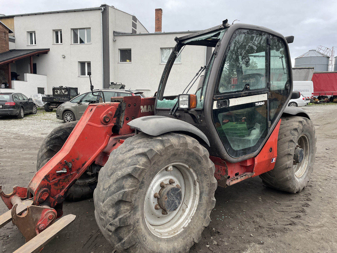 Manitou MLT 634 - błotnik błotniki stelaże - Karosseri og udvendig for Materialehåndteringsudstyr: billede 1 Manitou MLT 634 - błotnik błotniki stelaże - Karosseri og udvendig for Materialehåndteringsudstyr: billede 1
