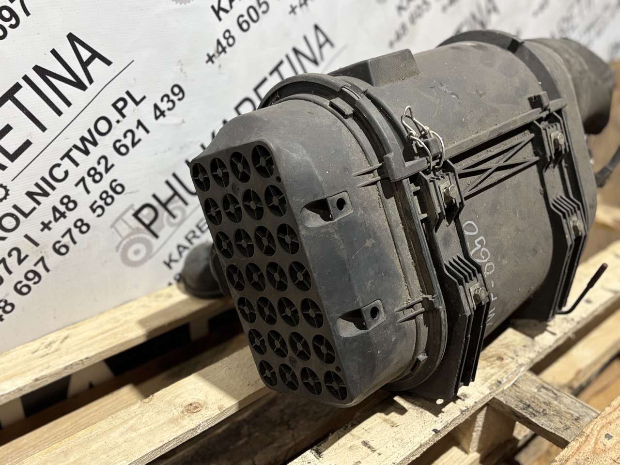 Massey Ferguson 4286482M92 Obudowa Filtra Powietrza Zespół - Luftfilter for Landbrugsmaskine: billede 1 Massey Ferguson 4286482M92 Obudowa Filtra Powietrza Zespół - Luftfilter for Landbrugsmaskine: billede 1