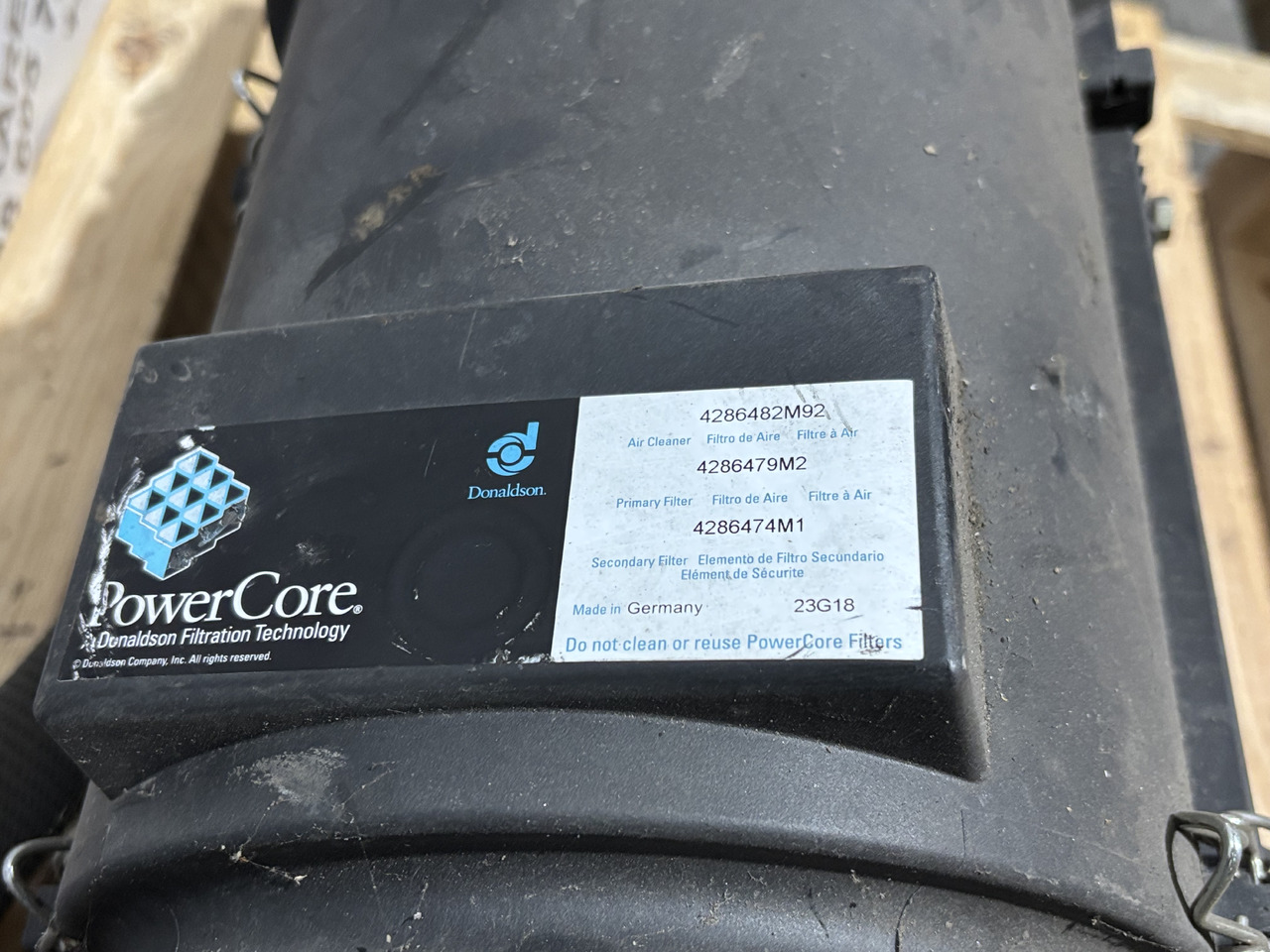 Massey Ferguson 4286482M92 Obudowa Filtra Powietrza Zespół - Luftfilter for Landbrugsmaskine: billede 4 Massey Ferguson 4286482M92 Obudowa Filtra Powietrza Zespół - Luftfilter for Landbrugsmaskine: billede 4