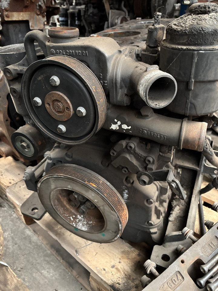 Mercedes - Benz OM904 Silnik CZĘŚCI 9042011001 - Motor og reservedele for Lastbil: billede 3 Mercedes - Benz OM904 Silnik CZĘŚCI 9042011001 - Motor og reservedele for Lastbil: billede 3