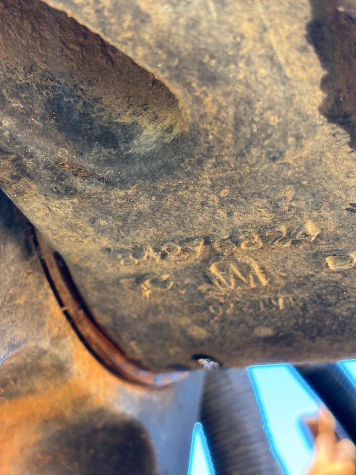 New Holland ramię podnośnika Rockshaft prawe 51694364 51694365 51694366 - Affjedring for Landbrugsmaskine: billede 2 New Holland ramię podnośnika Rockshaft prawe 51694364 51694365 51694366 - Affjedring for Landbrugsmaskine: billede 2