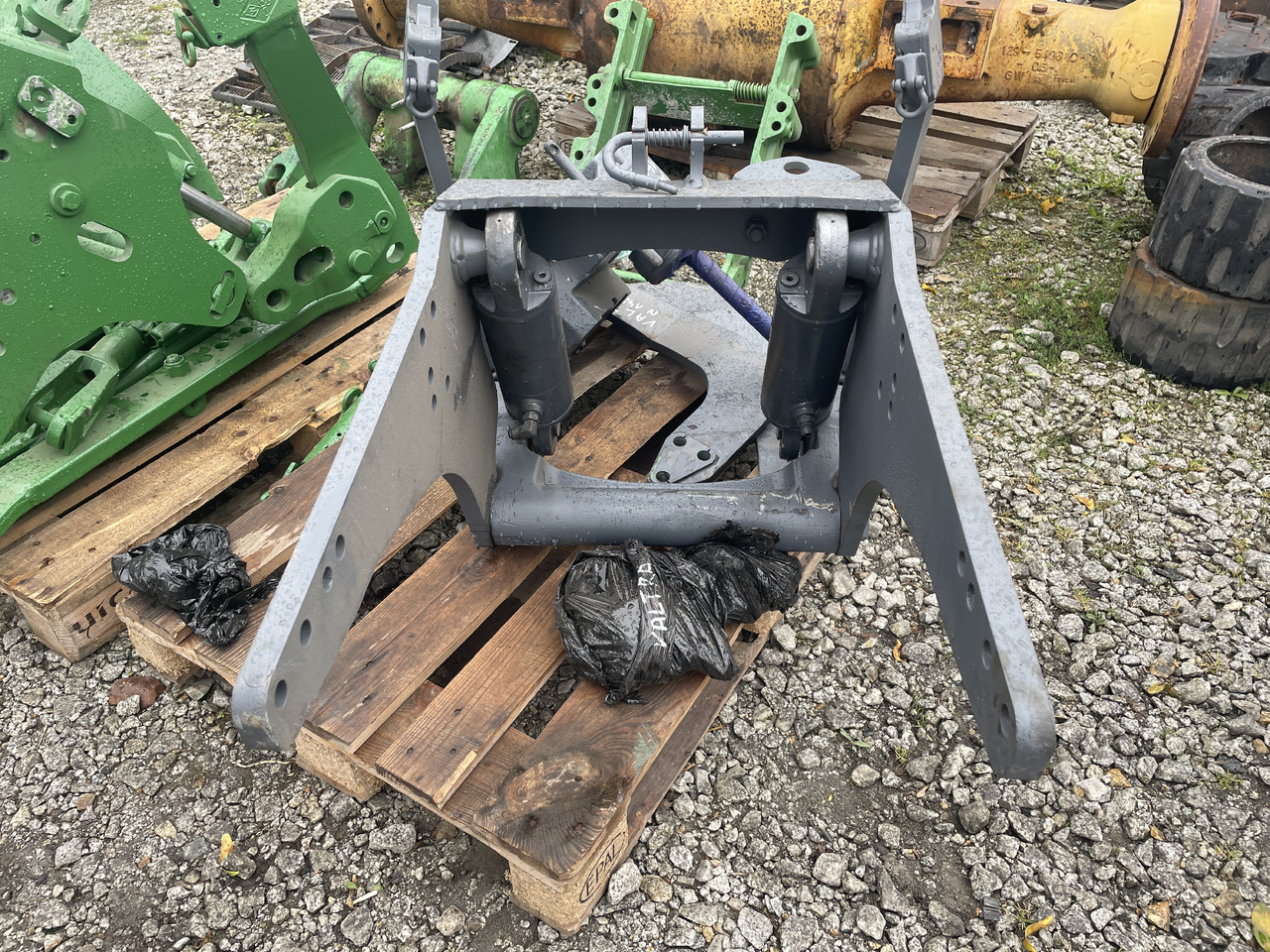 Valtra N142 - przedni TUZ - Reservedel for Traktor: billede 4 Valtra N142 - przedni TUZ - Reservedel for Traktor: billede 4