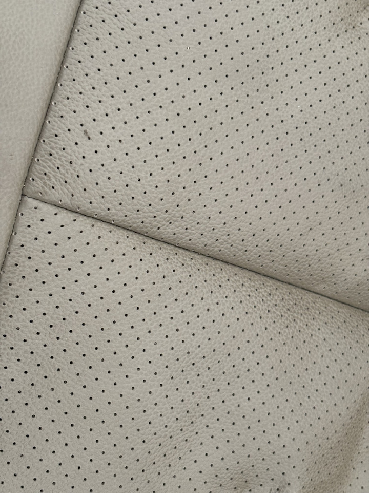 Siedzisko Skórzane John Deere Skórzane Oryginał RE174401 - Sæde for Landbrugsmaskine: billede 4 Siedzisko Skórzane John Deere Skórzane Oryginał RE174401 - Sæde for Landbrugsmaskine: billede 4