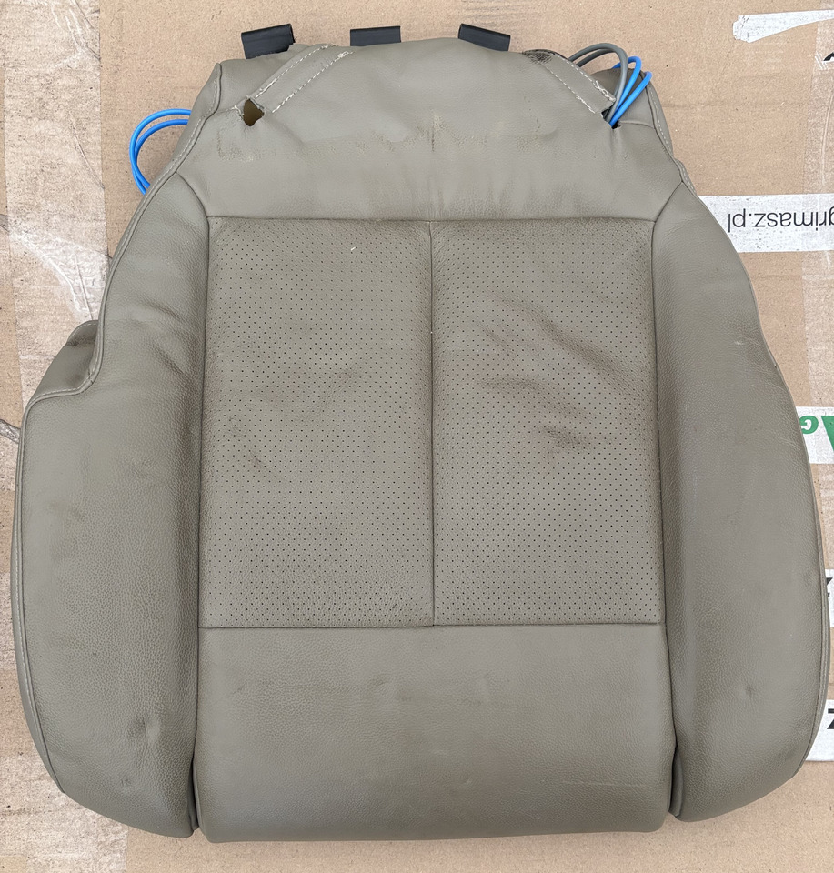 Siedzisko Skórzane John Deere Skórzane Oryginał RE174401 - Sæde for Landbrugsmaskine: billede 2 Siedzisko Skórzane John Deere Skórzane Oryginał RE174401 - Sæde for Landbrugsmaskine: billede 2