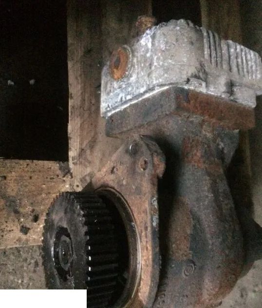 Sprężarka Fendt 720 722 724 726 - Kompressor for Landbrugsmaskine: billede 1 Sprężarka Fendt 720 722 724 726 - Kompressor for Landbrugsmaskine: billede 1