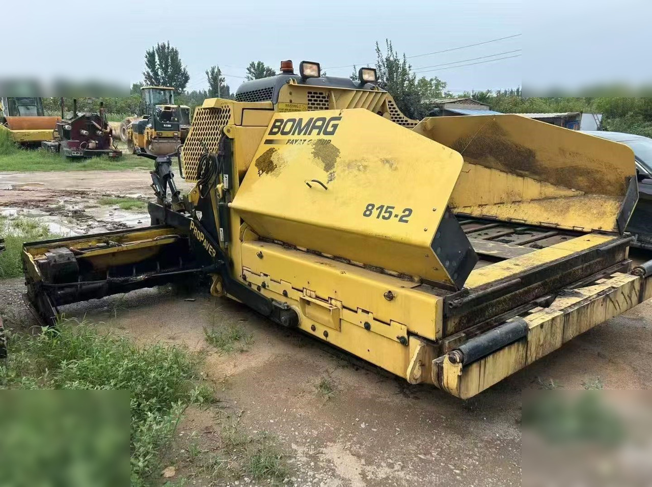 2000 BOMAG 815-2 - Asfaltudlægger: billede 1 2000 BOMAG 815-2 - Asfaltudlægger: billede 1