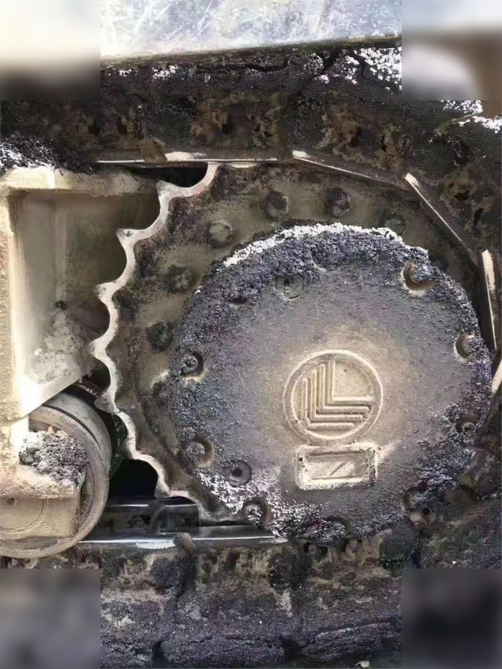 2010 CATERPILLAR AP-755 - Asfaltudlægger: billede 4 2010 CATERPILLAR AP-755 - Asfaltudlægger: billede 4