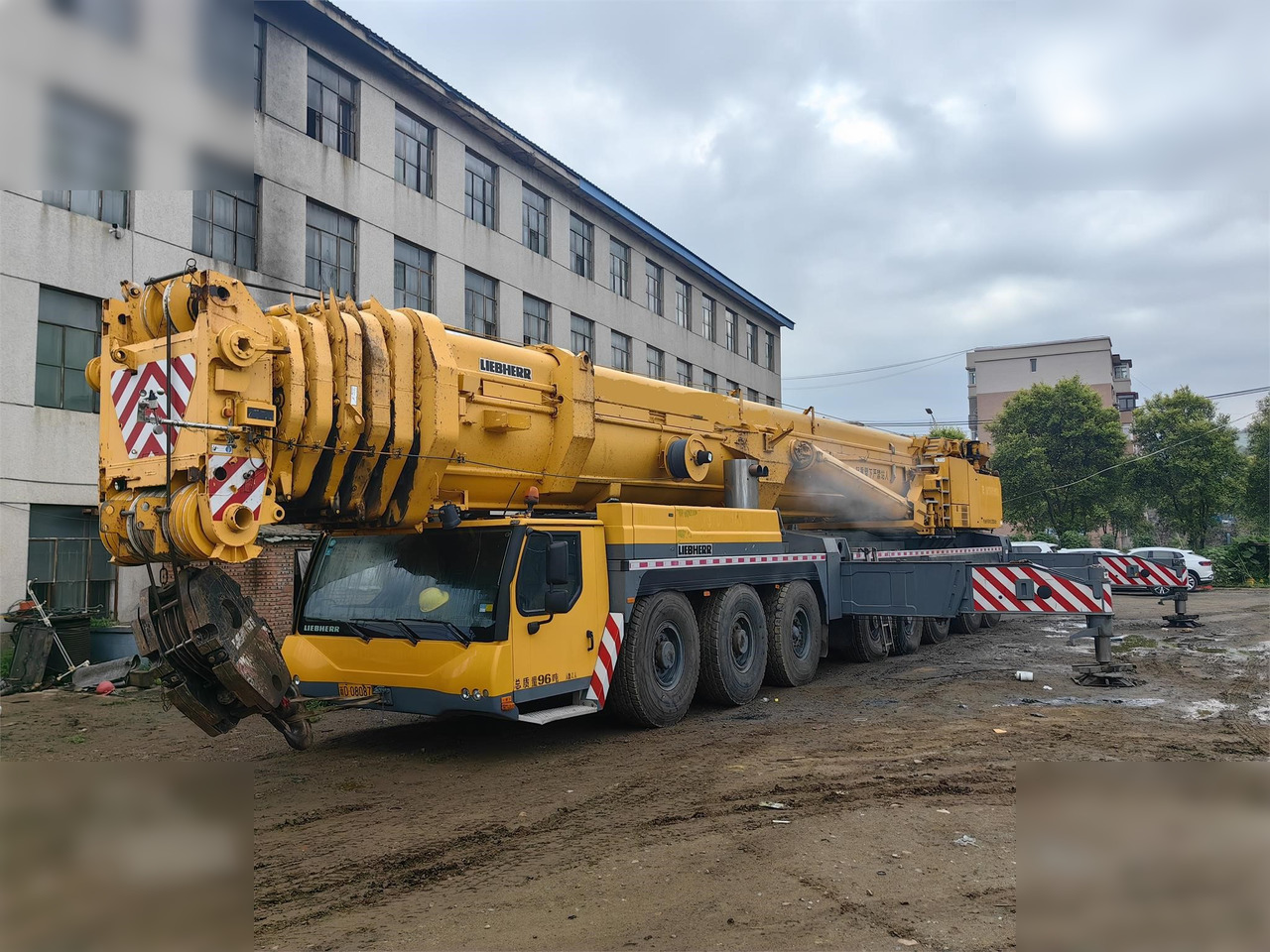 2012 LIEBHERR LTM1500-8.1 - Alle terræn kran: billede 2 2012 LIEBHERR LTM1500-8.1 - Alle terræn kran: billede 2