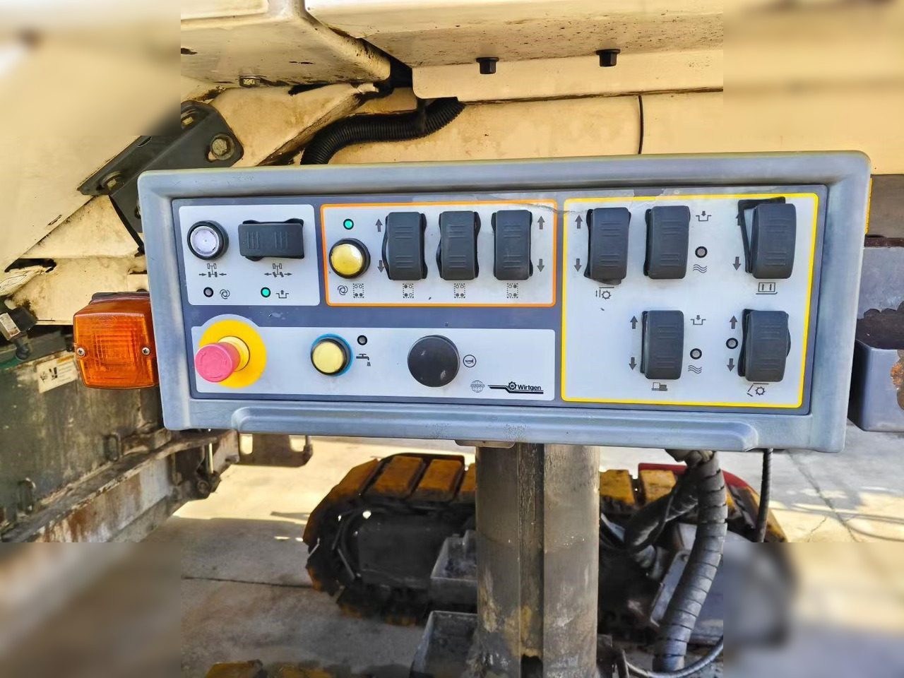 2012 WIRTGEN W210 - Asfaltfræser: billede 3 2012 WIRTGEN W210 - Asfaltfræser: billede 3