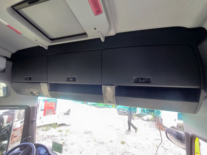 Førerhus og interiør for Lastbil MAN TGX 28.480 6X2 CAB: billede 9