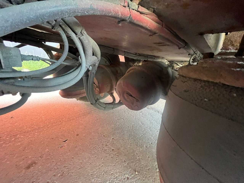 Nedbygget platform sættevogn NOR SLEP SE 42 P PLATFORM L=9268 - 13681 mm: billede 19 Nedbygget platform sættevogn NOR SLEP SE 42 P PLATFORM L=9268 - 13681 mm: billede 19