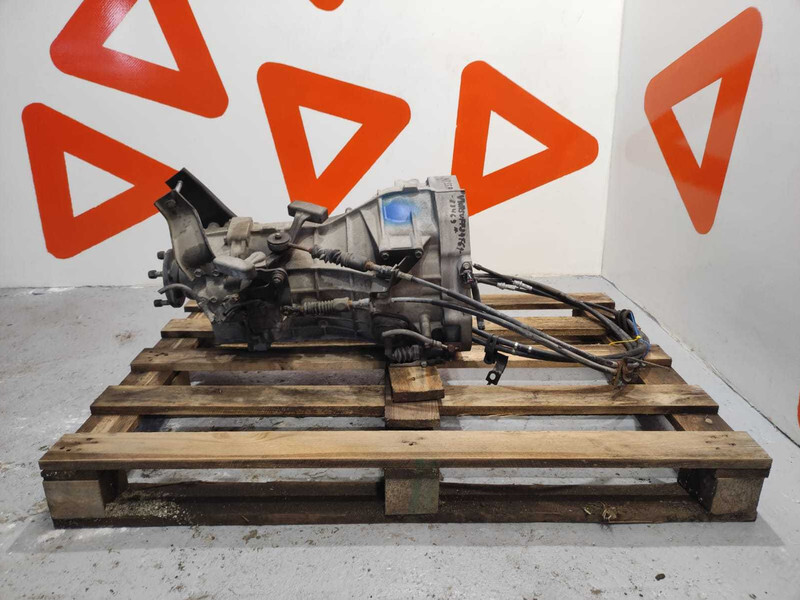 Nissan NT 400 Cabstar Gearbox 32010-LC62A / LOW MILEAGE - Gearkasse for Lastbil: billede 1 Nissan NT 400 Cabstar Gearbox 32010-LC62A / LOW MILEAGE - Gearkasse for Lastbil: billede 1