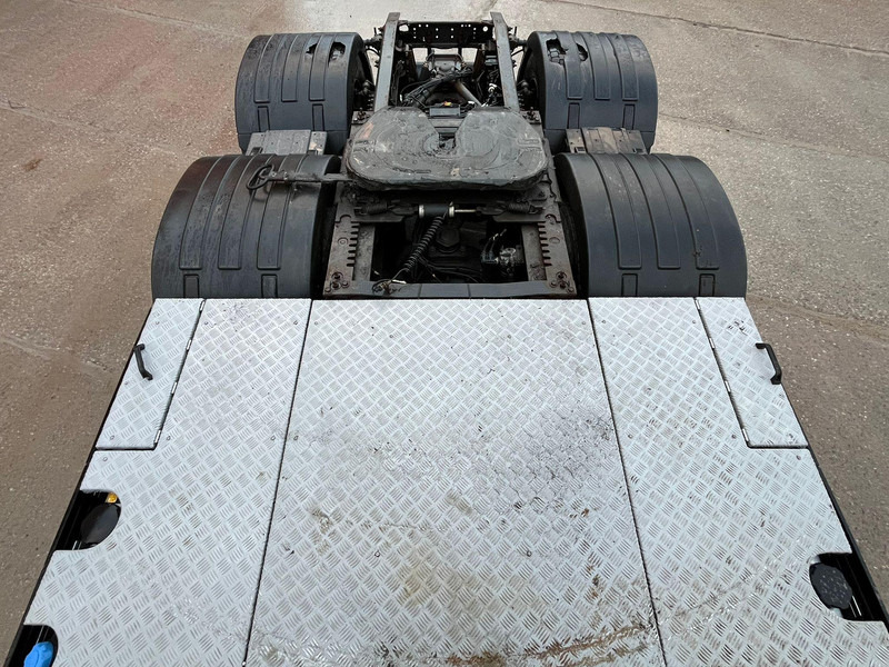 Trækker Volvo FH 16 750 6x4 GCW 80 ton / RETARDER / HYDRAULICS / TANDEM AXLE LIFT: billede 10 Trækker Volvo FH 16 750 6x4 GCW 80 ton / RETARDER / HYDRAULICS / TANDEM AXLE LIFT: billede 10