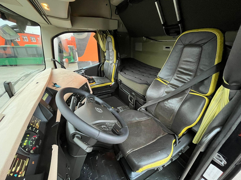 Trækker Volvo FH 16 750 6x4 GCW 80 ton / RETARDER / HYDRAULICS / TANDEM AXLE LIFT: billede 18 Trækker Volvo FH 16 750 6x4 GCW 80 ton / RETARDER / HYDRAULICS / TANDEM AXLE LIFT: billede 18