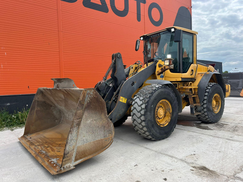 Volvo L 90 F 4x4 CENTRAL LUBRICATION / AC - Gummihjulslæsser: billede 2 Volvo L 90 F 4x4 CENTRAL LUBRICATION / AC - Gummihjulslæsser: billede 2