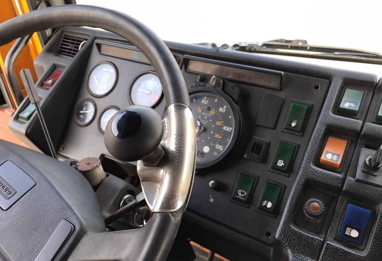 Trækker Volvo F1234C: billede 10 Trækker Volvo F1234C: billede 10