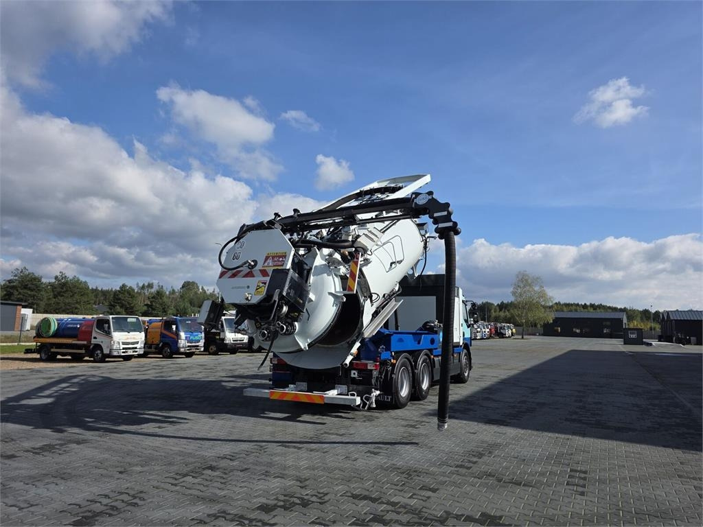 Renault 6x4 WUKO RIVARD RECYTLING for collecting liquid wa - Slamsugemaskine: billede 1 Renault 6x4 WUKO RIVARD RECYTLING for collecting liquid wa - Slamsugemaskine: billede 1