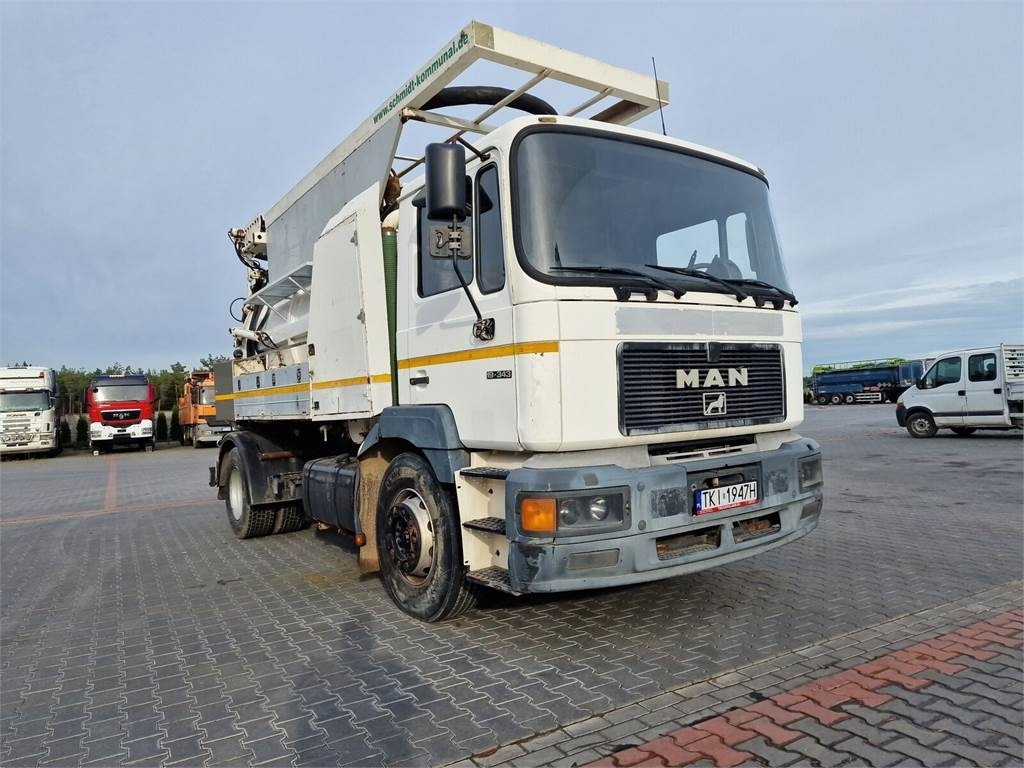 MAN WUKO MORO KOMBI FOR CHANNEL CLEANING  - Utility/ Speciel maskine: billede 2 MAN WUKO MORO KOMBI FOR CHANNEL CLEANING  - Utility/ Speciel maskine: billede 2