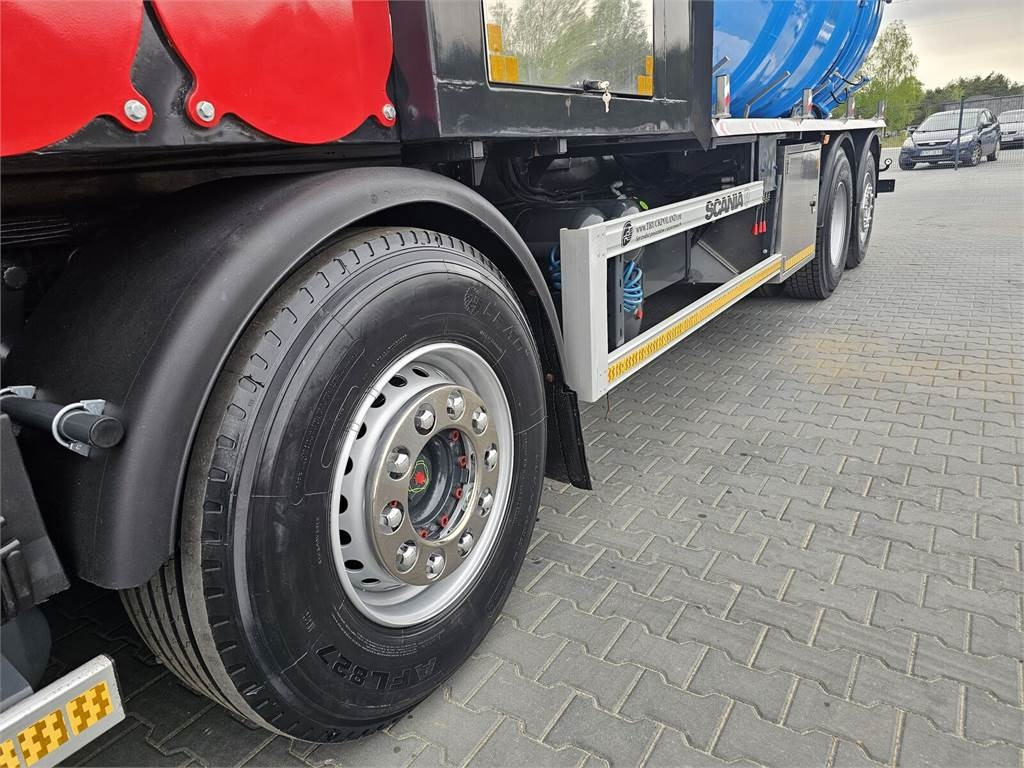 Utility/ Speciel maskine Scania Disab Centurion P210/8 Vacuum suction loader: billede 10