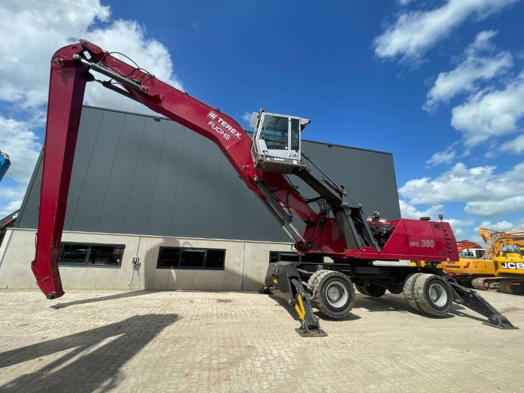 Fuchs MHL380 -- MHL 380 -- 21 mtr reach - Materialhåndteringsmaskine: billede 1 Fuchs MHL380 -- MHL 380 -- 21 mtr reach - Materialhåndteringsmaskine: billede 1