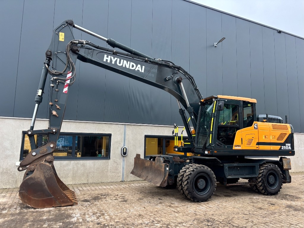 Hyundai HW 210 A - HW210 - R210W - HW180 - Hjulgravemaskine: billede 1 Hyundai HW 210 A - HW210 - R210W - HW180 - Hjulgravemaskine: billede 1