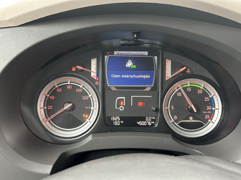 DAF LF 210 FA / 12 Ton / 450 dkm / Tacho V2 / Box / Laadklep / APK TUV 09-26 - Lastbil varevogn: billede 4 DAF LF 210 FA / 12 Ton / 450 dkm / Tacho V2 / Box / Laadklep / APK TUV 09-26 - Lastbil varevogn: billede 4