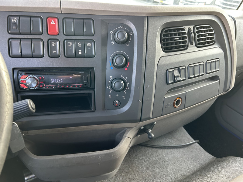 DAF LF 210 FA / 12 Ton / 557 dlm / Curtainside / Loadlift / APK TUV 05-26 - Lastbil med presenning: billede 5 DAF LF 210 FA / 12 Ton / 557 dlm / Curtainside / Loadlift / APK TUV 05-26 - Lastbil med presenning: billede 5