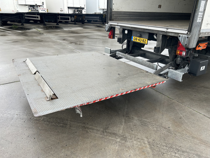 Fruehauf FSR MD4 / Box / Loadlift 2000 kg / Lift axle - Varevogn sættevogn: billede 5 Fruehauf FSR MD4 / Box / Loadlift 2000 kg / Lift axle - Varevogn sættevogn: billede 5