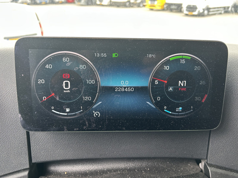 Mercedes-Benz Actros 2124 / Carrier Supra 850 -30 gr / Koeler / Laadklep / APK 03-26 - Kølevogn lastbil: billede 4 Mercedes-Benz Actros 2124 / Carrier Supra 850 -30 gr / Koeler / Laadklep / APK 03-26 - Kølevogn lastbil: billede 4