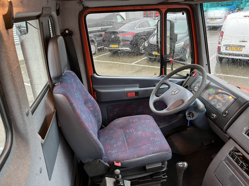 Mercedes-Benz Vario 612 D / Car - Machine Transporter 570 cm / Winch / Ramps / NL Truck - Biltransportør lastbil: billede 4 Mercedes-Benz Vario 612 D / Car - Machine Transporter 570 cm / Winch / Ramps / NL Truck - Biltransportør lastbil: billede 4