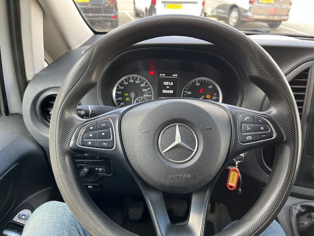 Mercedes-Benz Vito 109 CDI Lang / Airco / Cruise / Trekhaak / APK 01-26 - Små varebil: billede 5 Mercedes-Benz Vito 109 CDI Lang / Airco / Cruise / Trekhaak / APK 01-26 - Små varebil: billede 5