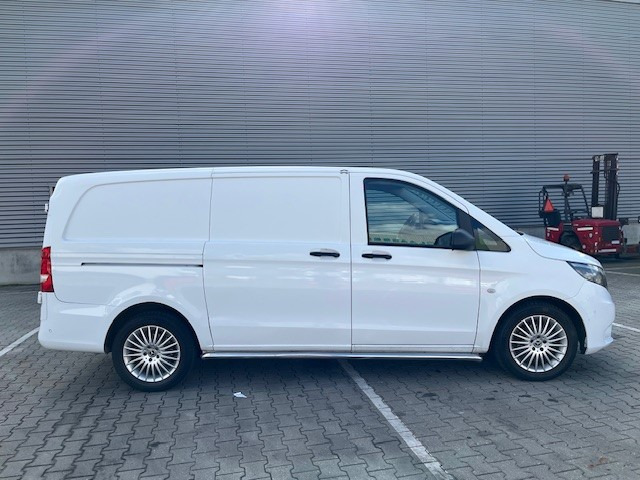 Mercedes-Benz Vito 109 CDI Lang / Airco / Cruise / Trekhaak / APK 01-26 - Små varebil: billede 2 Mercedes-Benz Vito 109 CDI Lang / Airco / Cruise / Trekhaak / APK 01-26 - Små varebil: billede 2