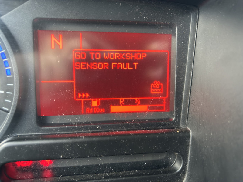 Renault D 210 Euro 6 C / 12 Ton / 293 dkm / Box / Loadlift / APK TUV 09-26 - Lastbil varevogn: billede 5 Renault D 210 Euro 6 C / 12 Ton / 293 dkm / Box / Loadlift / APK TUV 09-26 - Lastbil varevogn: billede 5