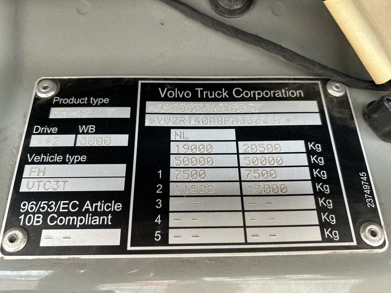 Trækker Volvo FH 500 Globetrotter XL / VEB+ / 2 Tanks / New Tacho V2 / APK TUV 07-26: billede 13 Trækker Volvo FH 500 Globetrotter XL / VEB+ / 2 Tanks / New Tacho V2 / APK TUV 07-26: billede 13