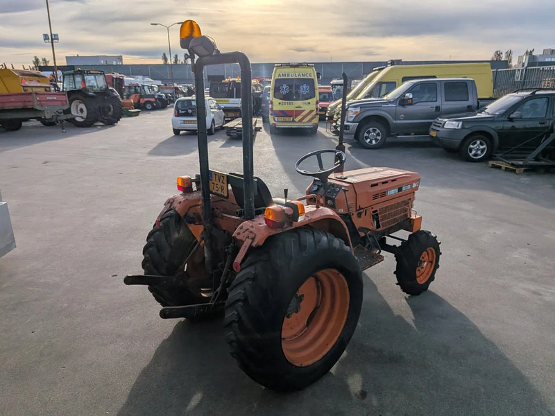 Kubota B8200 D8200 - Traktor: billede 5 Kubota B8200 D8200 - Traktor: billede 5