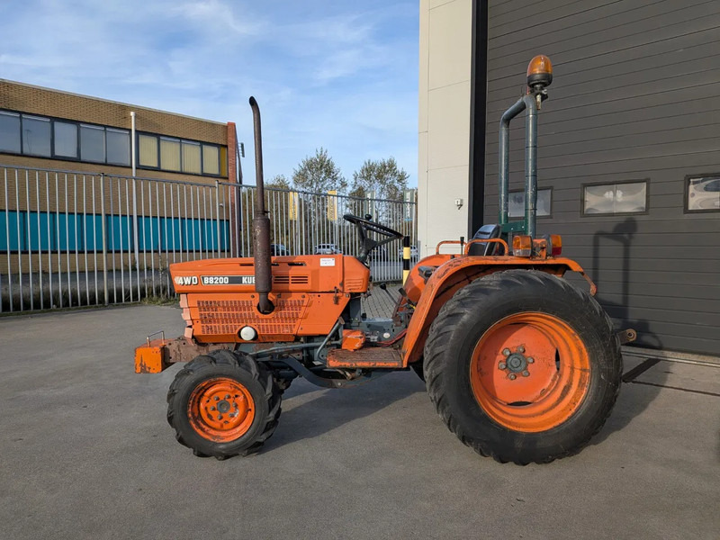 Kubota B8200 D8200 - Traktor: billede 2 Kubota B8200 D8200 - Traktor: billede 2