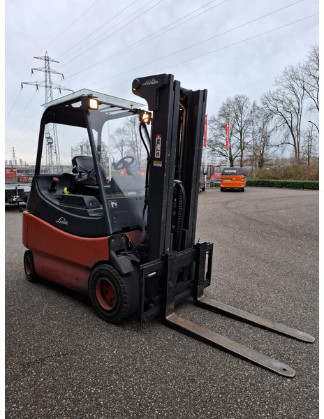 Linde E30/600-02 - El gaffeltruck: billede 4 Linde E30/600-02 - El gaffeltruck: billede 4